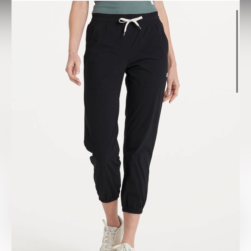 Vuori Miles Jogger NWT - SOLD